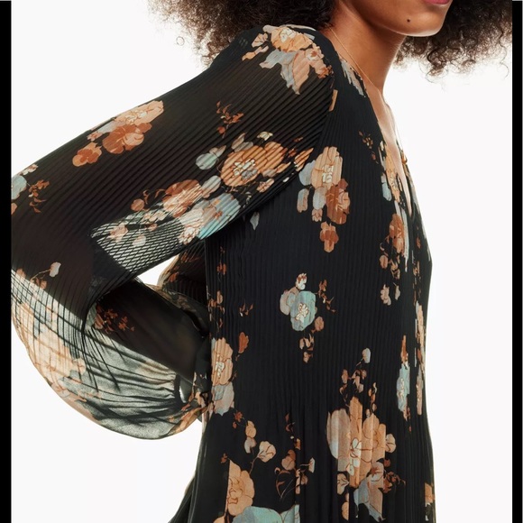 Wilfred Daydreamer V-Neck Dress  Black/ Maplewood - Picture 3 of 10